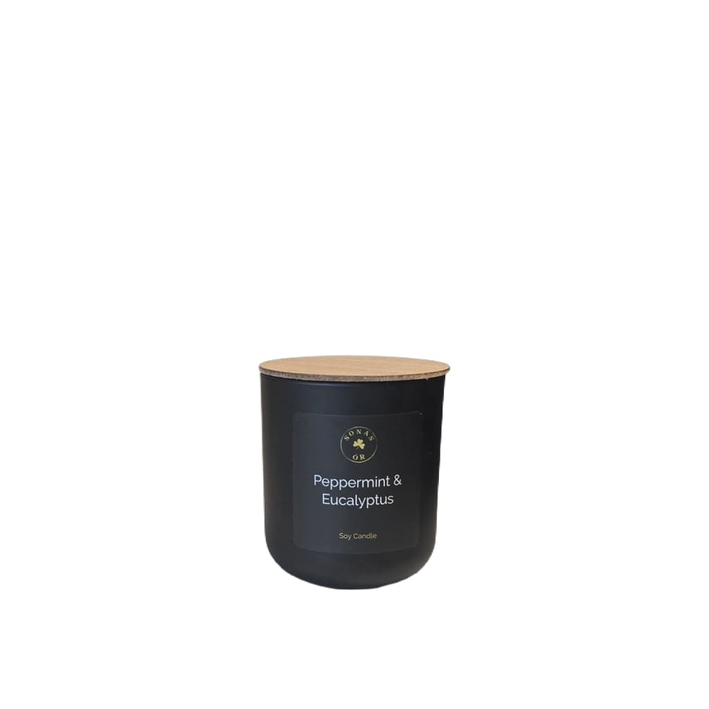 Peppermint Eucalyptus candle with peppermint and eucalyptus scent notes, from Sonas Ór.
